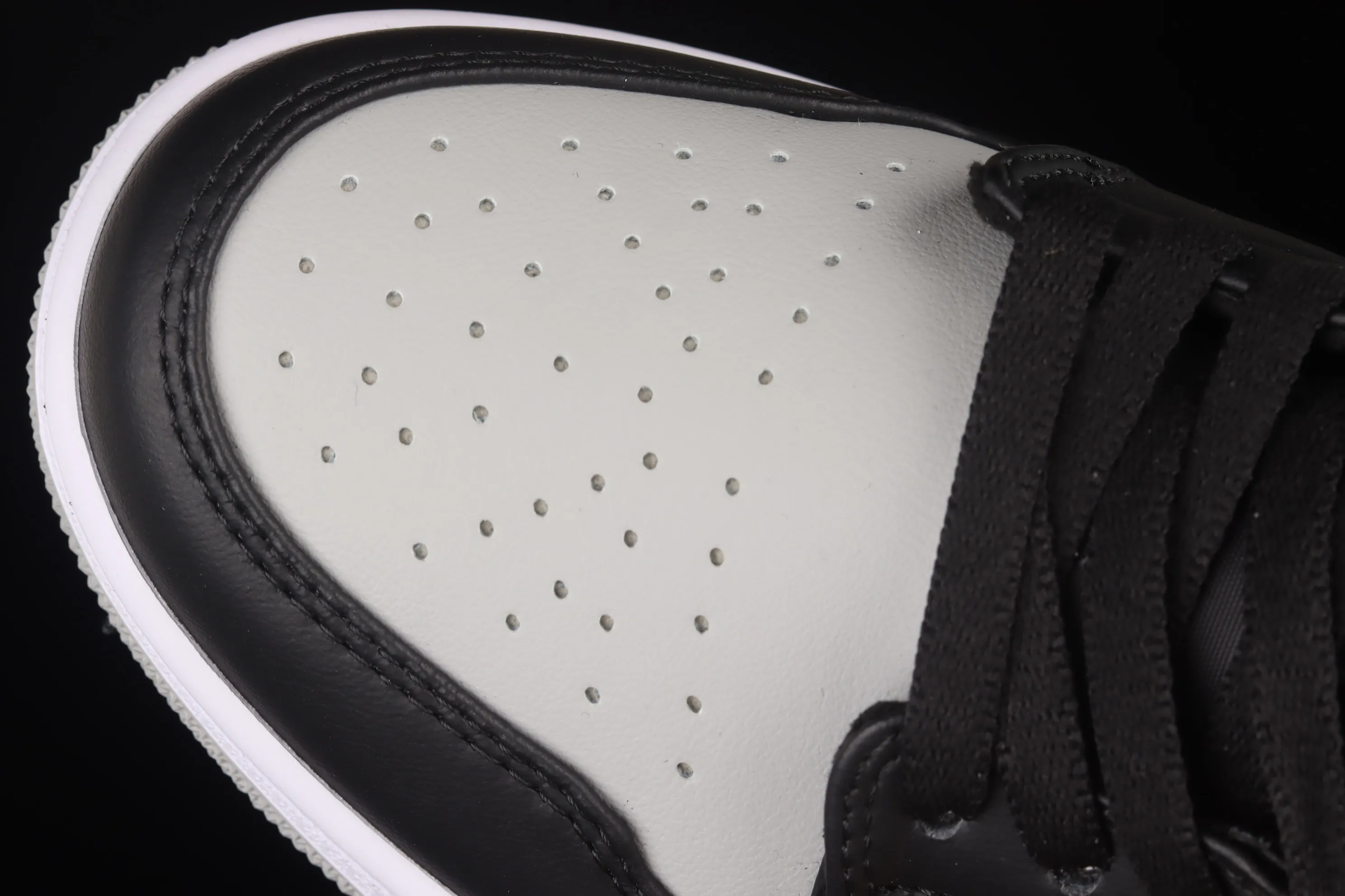 All categories Air Jordan Jordan series basketball shoes Air Jordan 1 Low Z version Air Jordan 1 AJ1 Joe 1 new black and gray low-top retro culture basketball shoes 553558-052